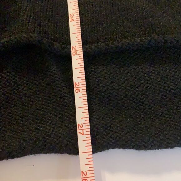 olivaceous long sleeve black sweater V-neck polyester fabric sz med rolled hem - Picture 10 of 10